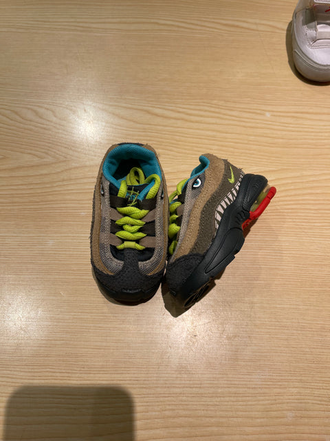 DS Monster Green Air Max 95 Sz 2C