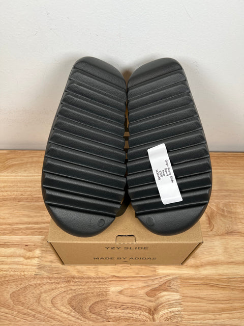 DS Onyx Adidas Yeezy Slide (Multiple Sizes)